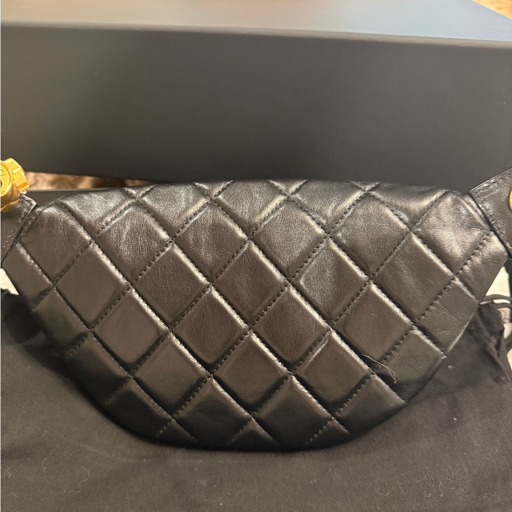 ❤️Authentic Chanel Lambskin Quilted Waist Belt Fanny Bum Bag Black & Gold ❤️ - Picture 7 of 16